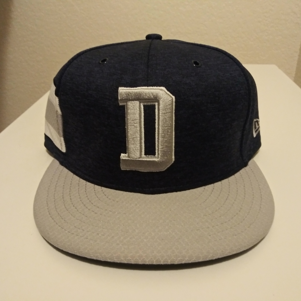 OFFICIAL NFL DALLAS COWBOYS FITTED HAT RARE & EXCLUSIVE (BRAND NEW)
